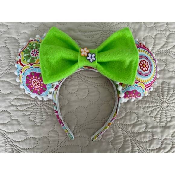 Disney Accessories - Disney Flowers and Swirls Handmade Minnie Ears
